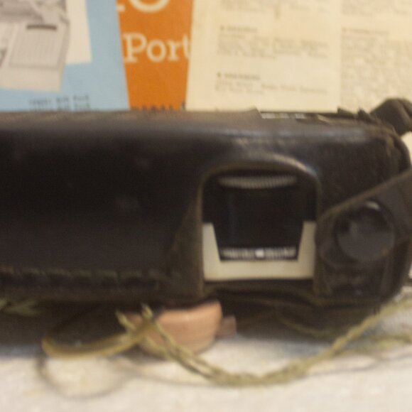 Vintage GE Transistor Pocket Portable Radio - Picture 9 of 9